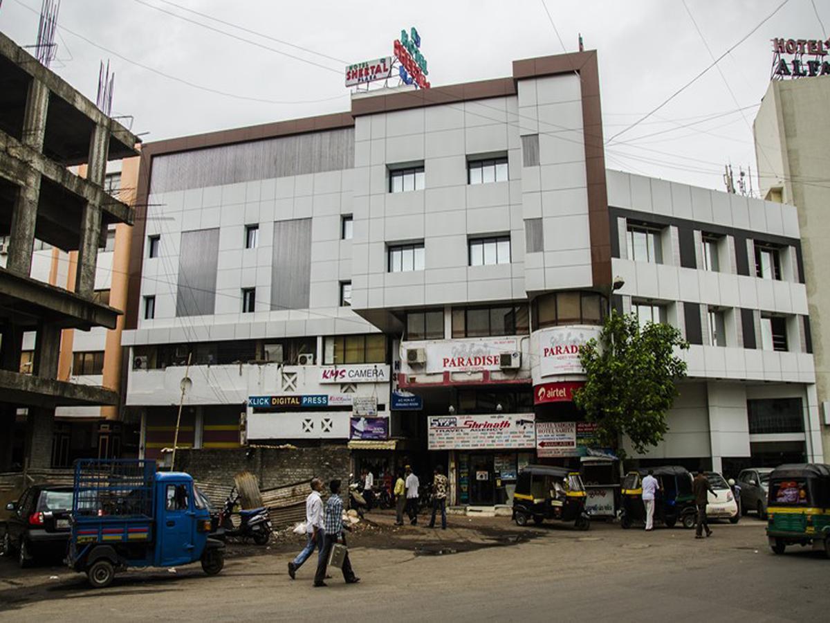 Hotel Sheetal Plaza Surat Ngoại thất bức ảnh