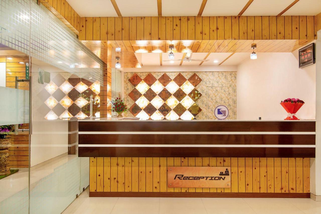 Hotel Sheetal Plaza Surat Ngoại thất bức ảnh