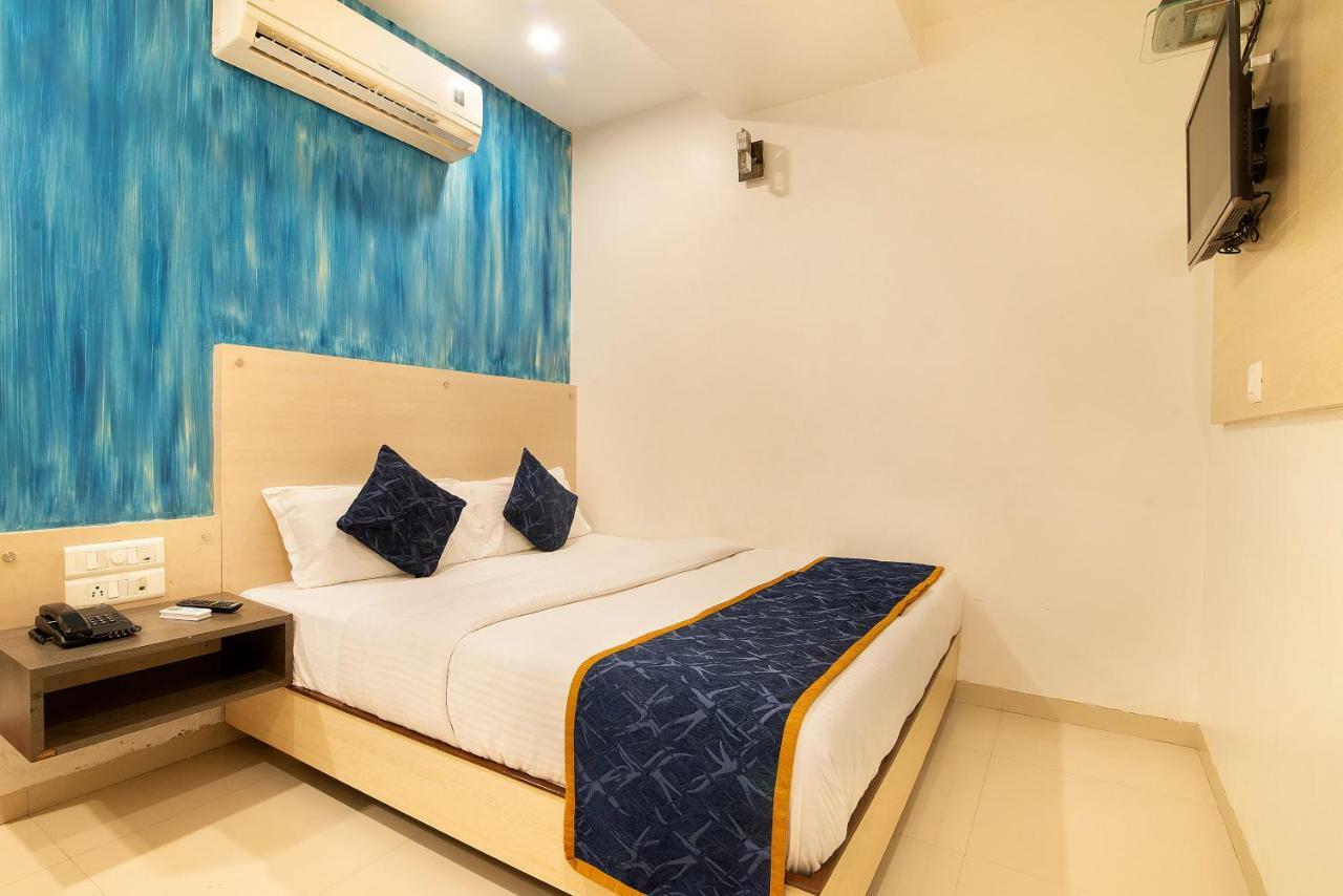 Hotel Sheetal Plaza Surat Ngoại thất bức ảnh