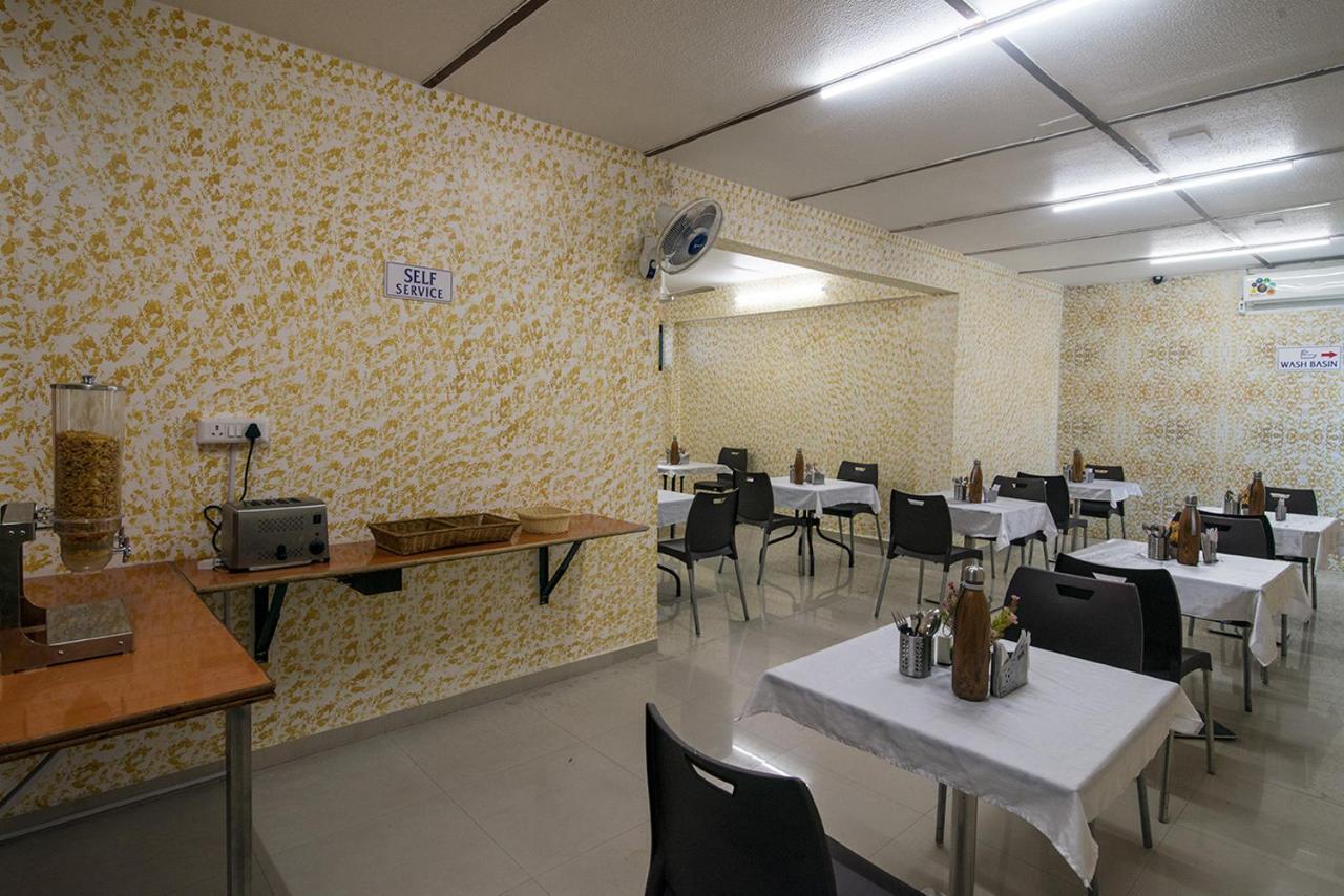 Hotel Sheetal Plaza Surat Ngoại thất bức ảnh